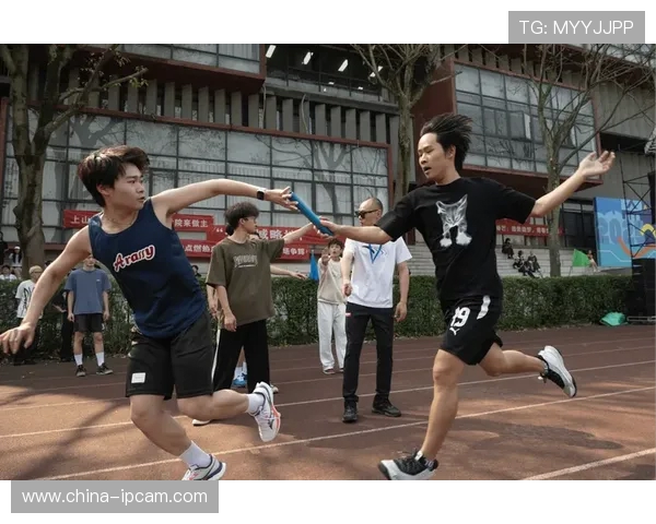 围绕篮球运动探索团队协作激情与竞技魅力全景呈现精彩瞬间全程见证 围绕篮球运动探索团队协作激情与竞技魅力全景呈现精彩瞬间全程见证