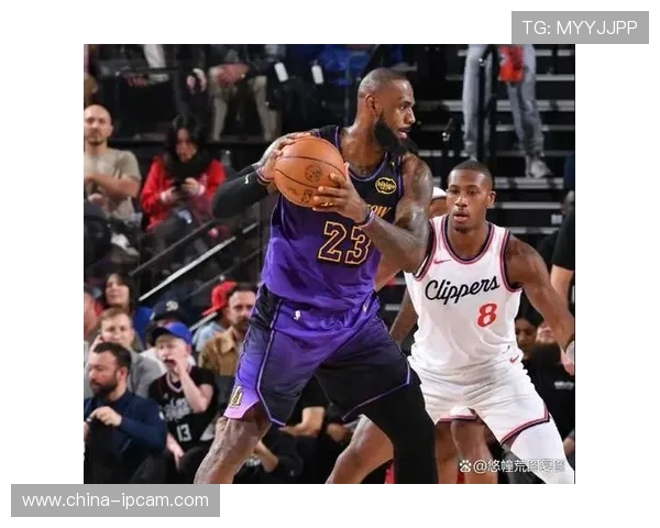 快船强势挑战湖人 联盟宿敌再度碰撞谁能笑到最后 快船强势挑战湖人 联盟宿敌再度碰撞谁能笑到最后