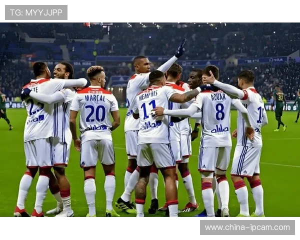 法甲焦点大战里昂主场迎战马赛强强对话再掀联赛争冠风云 法甲焦点大战里昂主场迎战马赛强强对话再掀联赛争冠风云