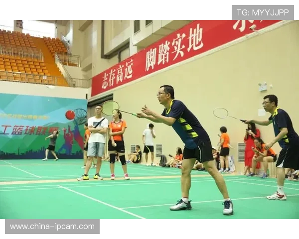 南京羽毛球队灵活性分析与训练策略探讨 南京羽毛球队灵活性分析与训练策略探讨