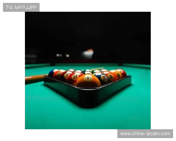 台球大师的黄金时刻：揭秘世界台球赛事中的传奇战役