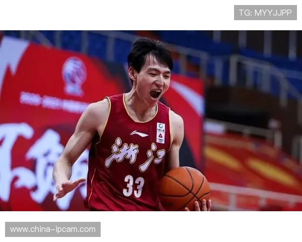 吴前：从篮球新星到国家队核心的成长之路与奋斗故事