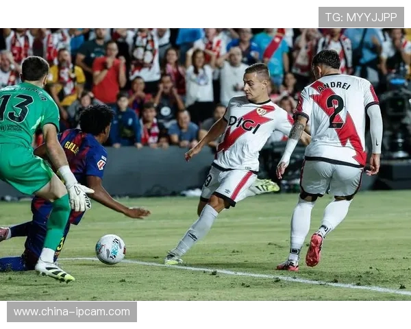 埃尔切与巴塞罗那历史交锋比分回顾与分析