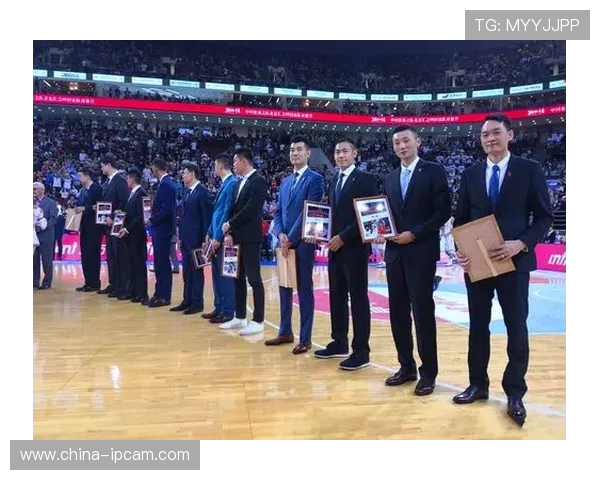 张庆鹏：从篮球场上的拼搏到人生舞台的辉煌转型之路